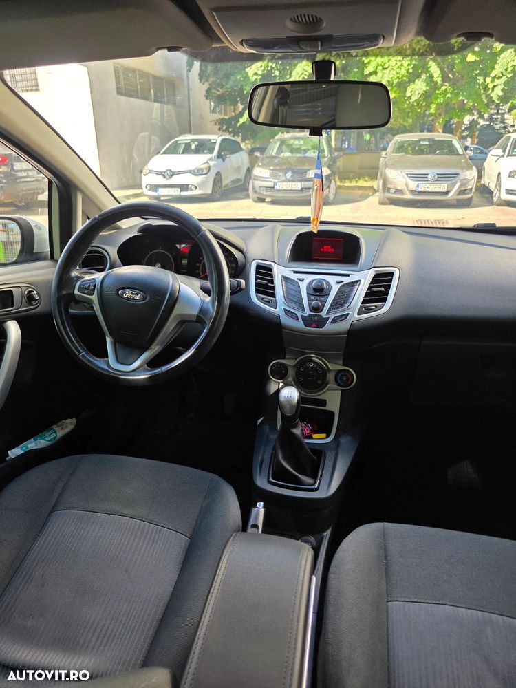 Ford Fiesta 1.4 TDCI Ambiente - 6