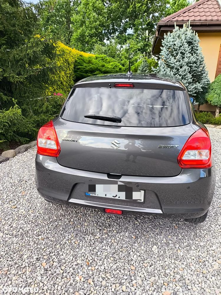 Suzuki Swift 1.2 Premium Plus CVT - 3