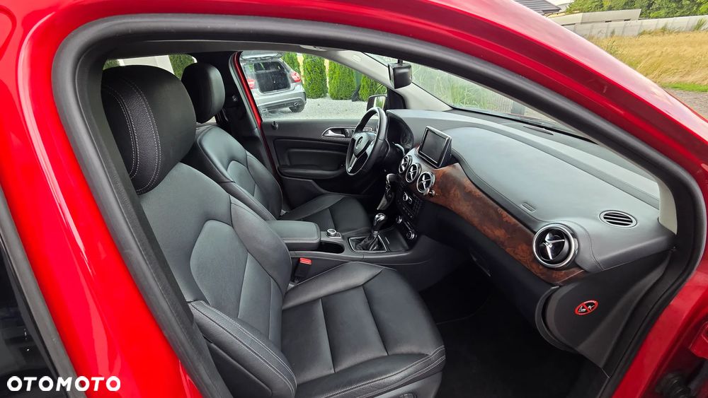 Mercedes-Benz Klasa B 200 (BlueEFFICIENCY) - 37
