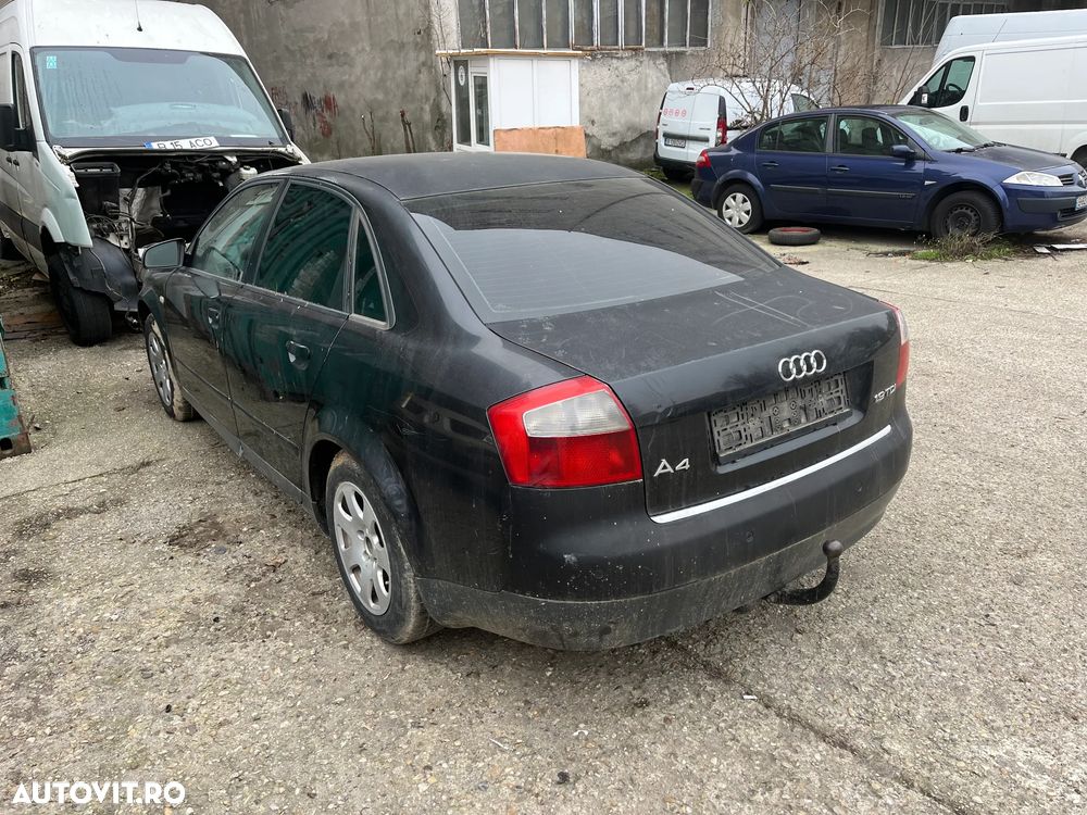 Dezmembrez Audi A4 B6 negru 2002 1,9 TDI berlina - 3