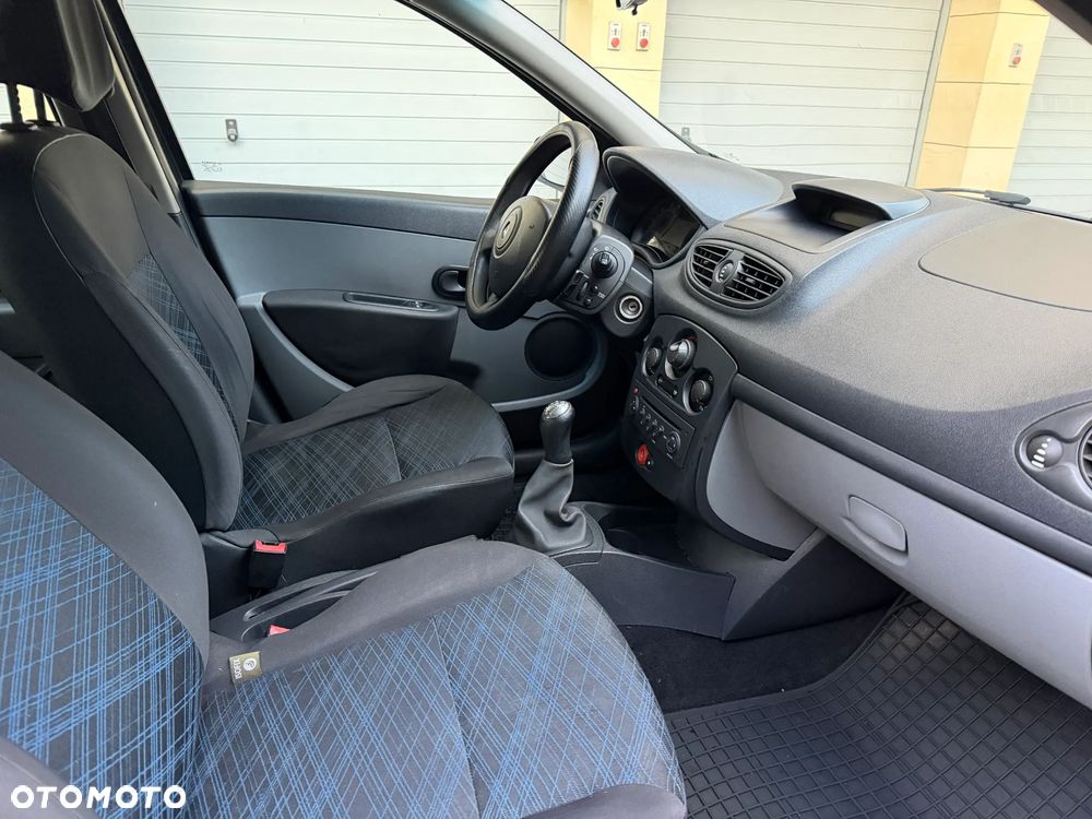 Renault Clio 1.4 16V Dynamique - 12