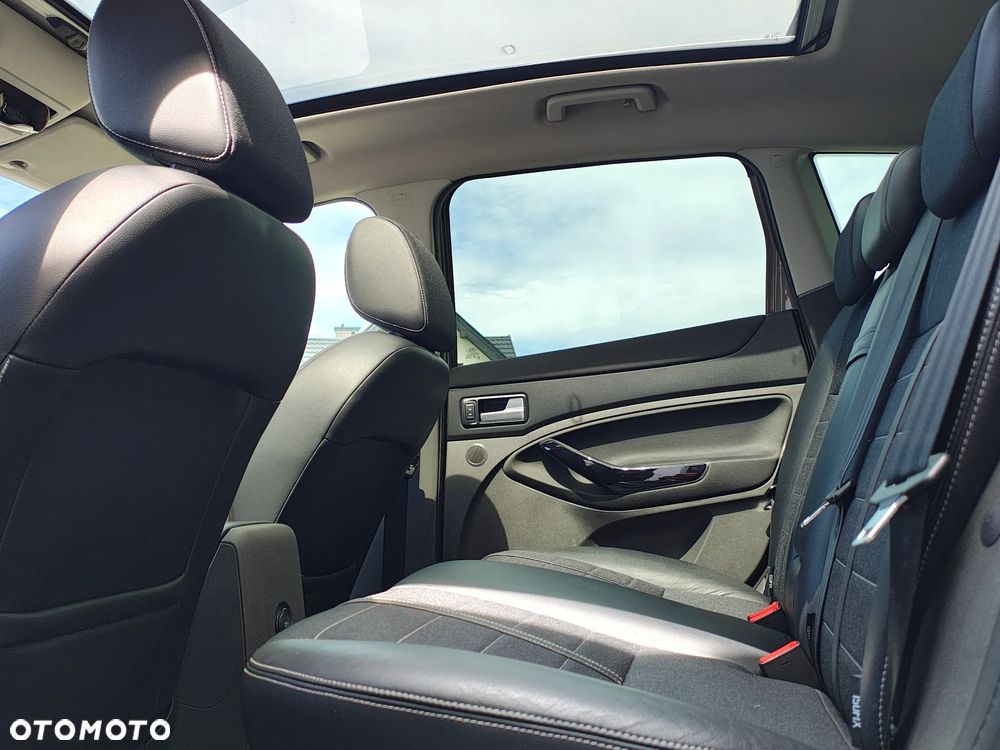 Ford Kuga 2.0 TDCi 4x4 Titanium - 33