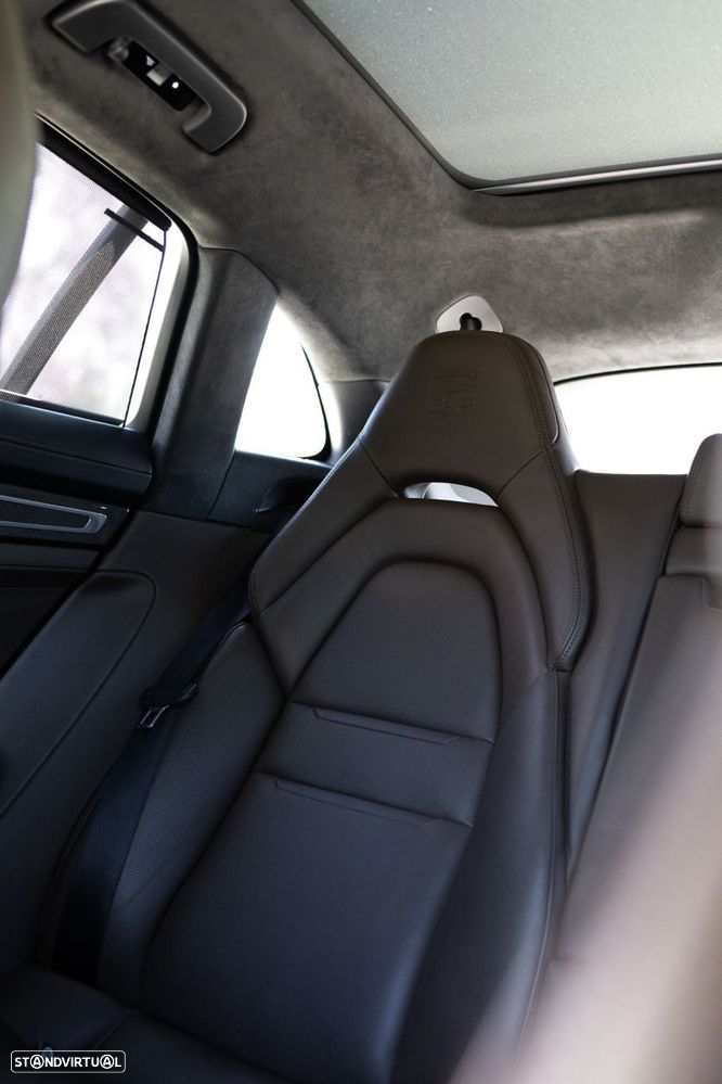 Porsche Panamera Sport Turismo 4 E-Hybrid - 27