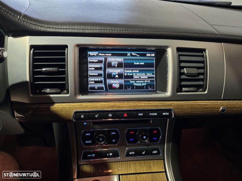 Jaguar XF Sportbrake 2.2 - 13