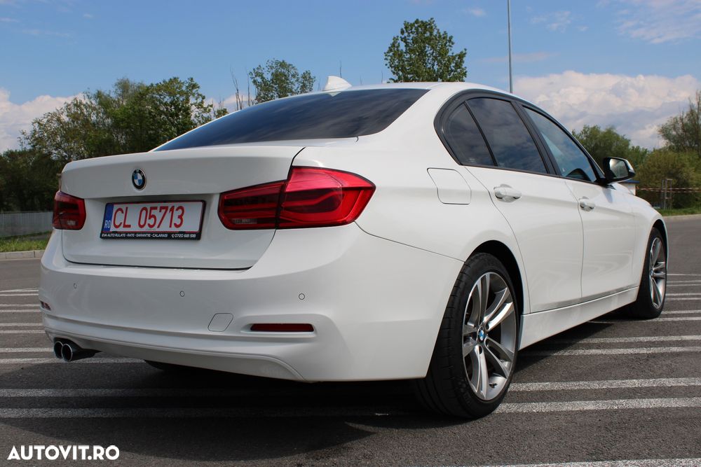BMW Seria 3 320i Aut. Sport Line - 10