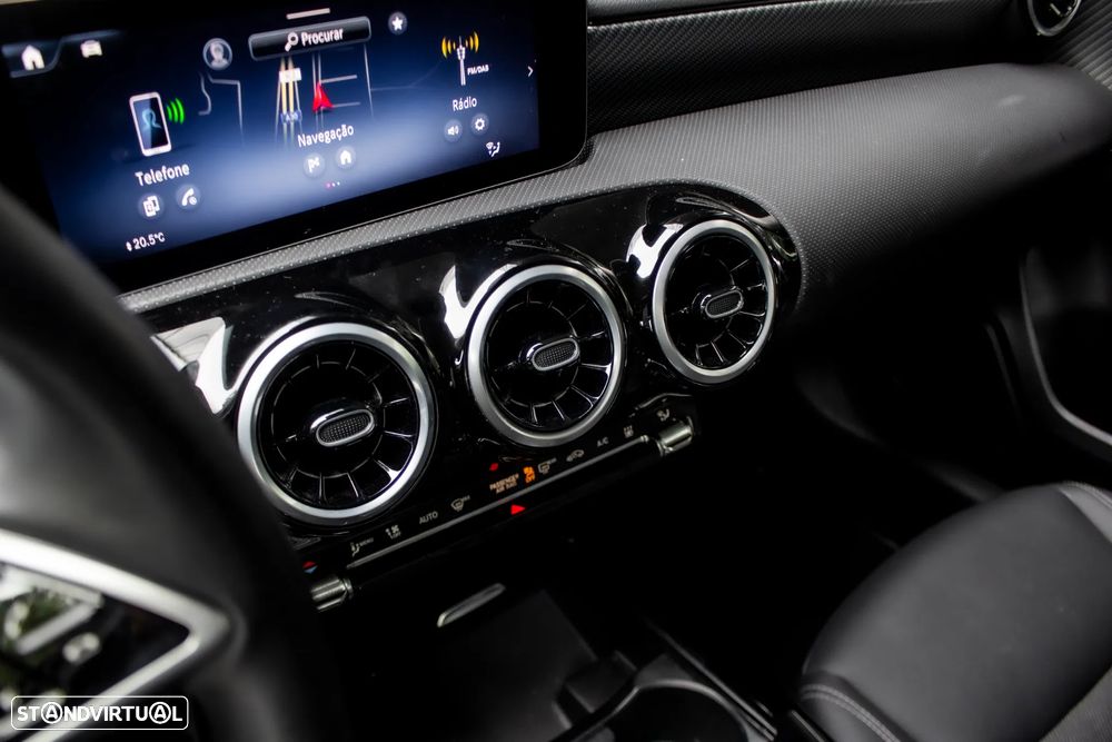 Mercedes-Benz A 250 e - 24