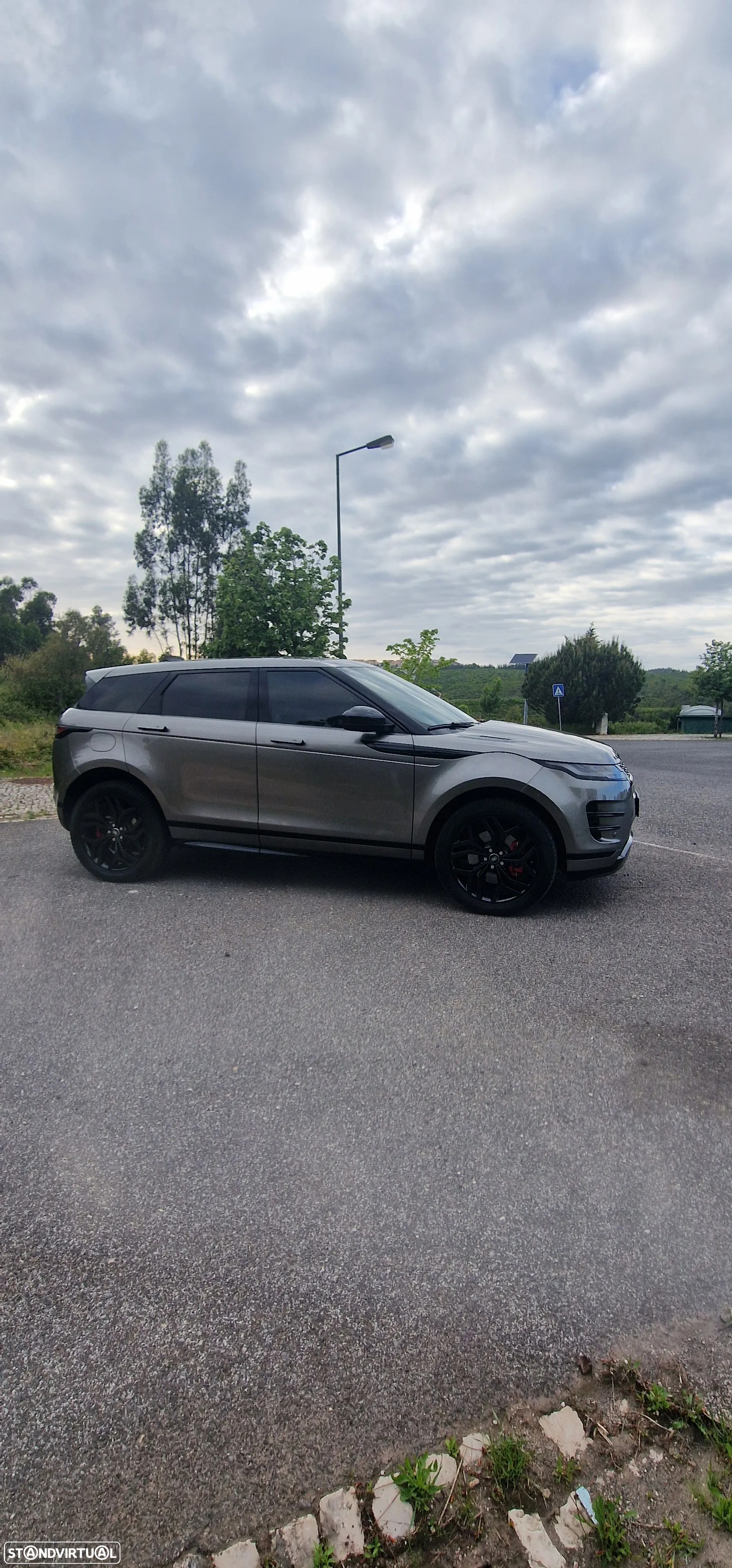 Land Rover Range Rover Evoque 1.5 P300e AWD R-Dynamic SE Auto - 12