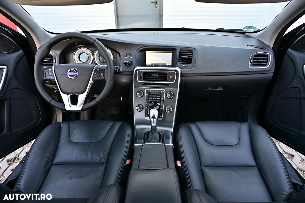 Volvo S60 D3 Geartronic R-Design - 8