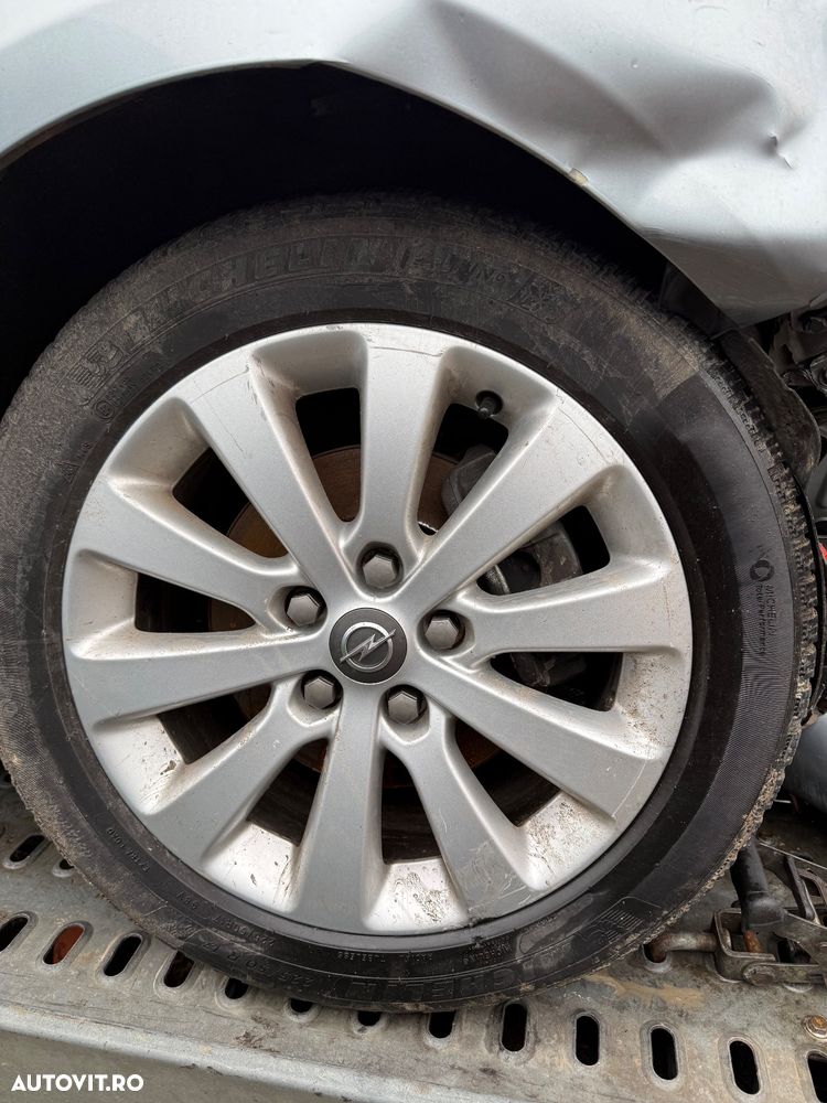 Dezmembrări auto opel Zafira C Tourer 2013 ecoo m turbo benzină 16 gri cu 7 locuri volan pe stanga navigație etc - 16