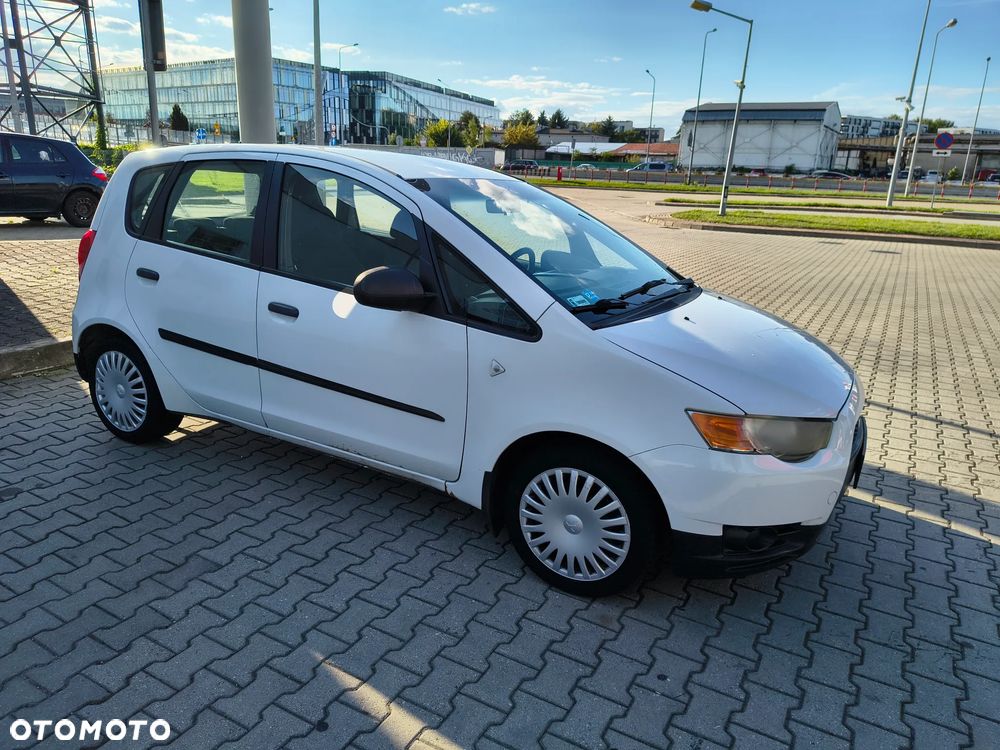 Mitsubishi Colt 1.1 Inform - 1