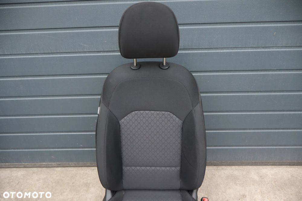 FOTEL PASAŻERA PRAWY KIA CEED III 3 LIFT 2021-2025 - 2