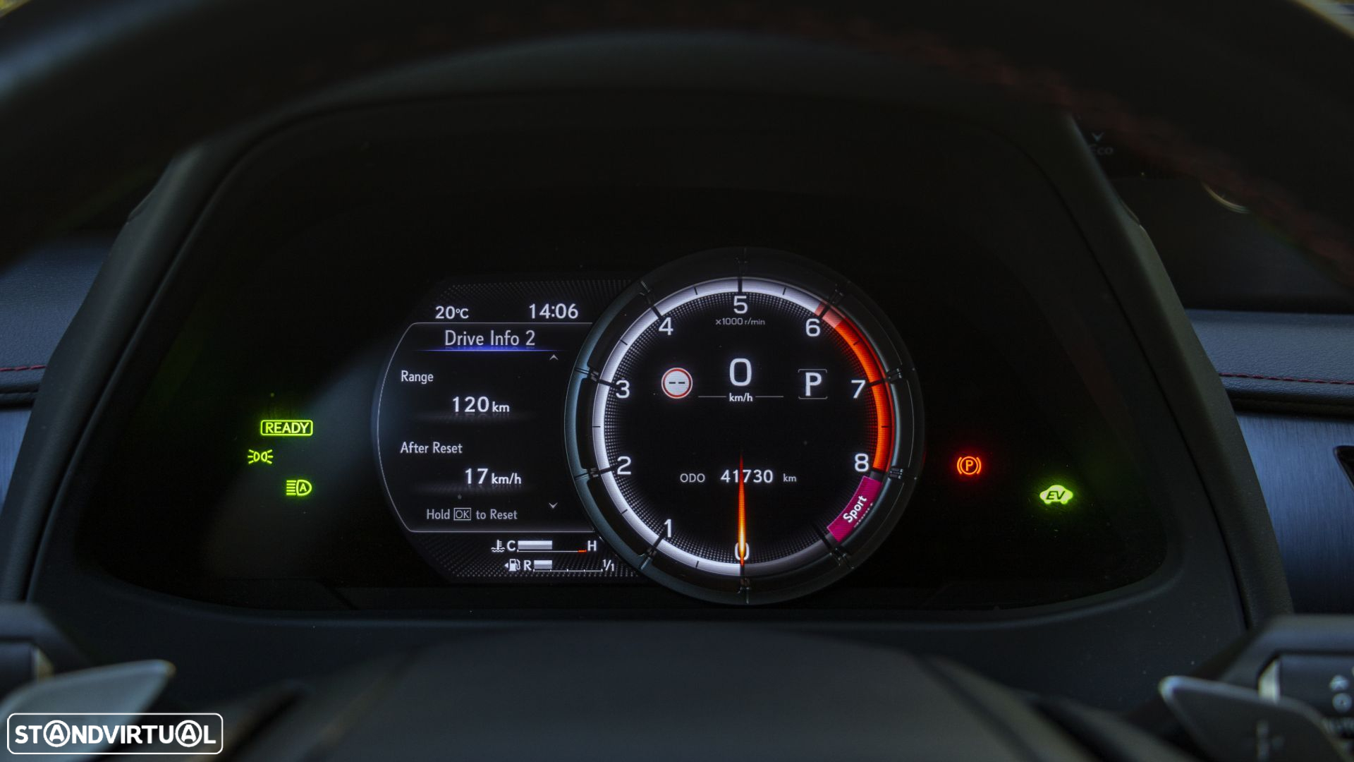 Lexus UX 250h F Sport - 33