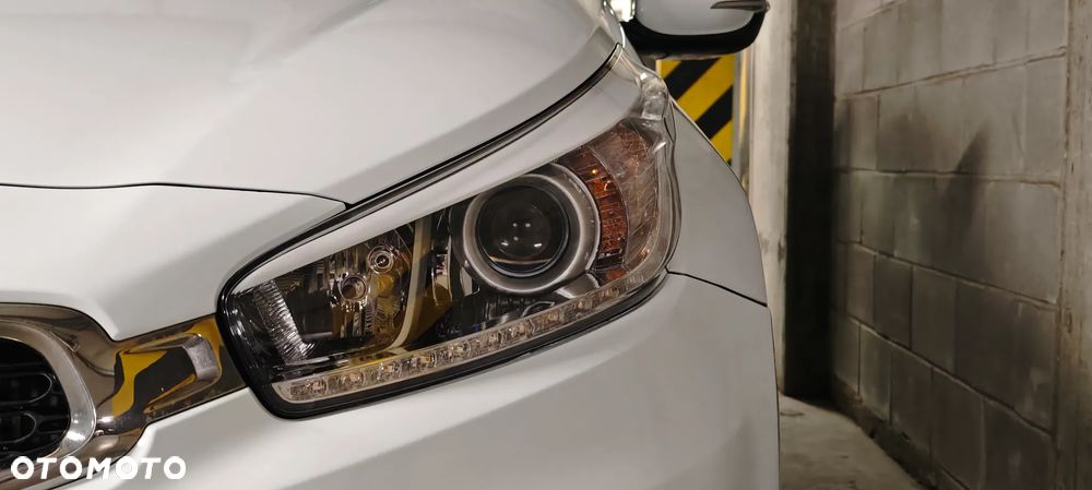 Kia ProCeed - 16