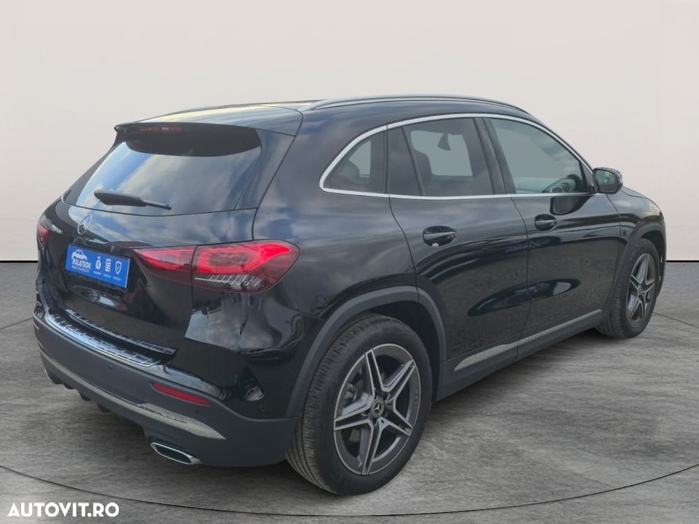 Mercedes-Benz GLA - 4