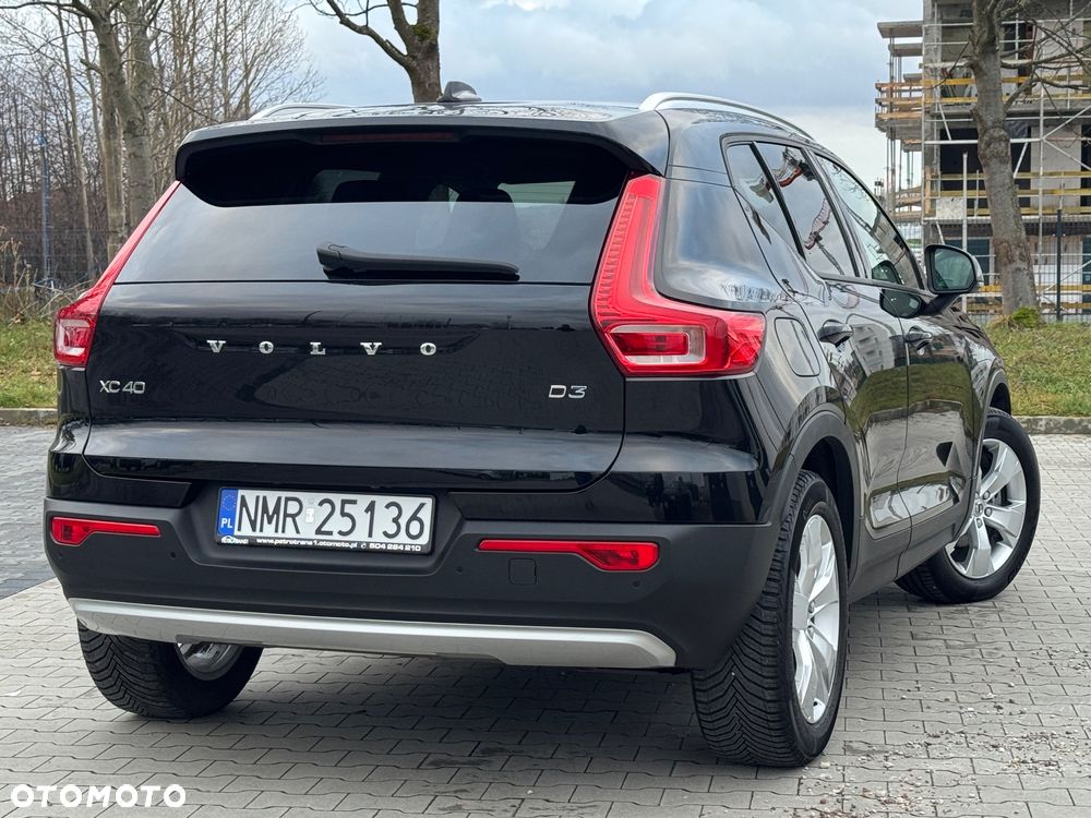 Volvo XC 40 D3 SCR Momentum - 11
