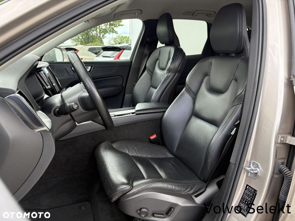 Volvo XC 60 - 8