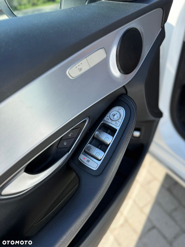 Mercedes-Benz Klasa C 200 4-Matic 9G-TRONIC - 17