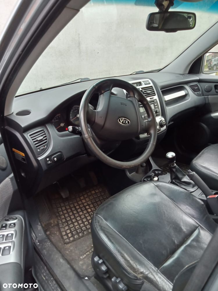 Kia Sportage 2.0 CRDi Tour - 8