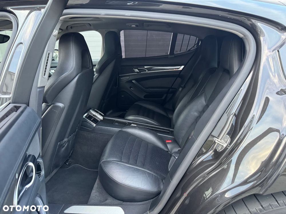 Porsche Panamera 4S PDK - 13