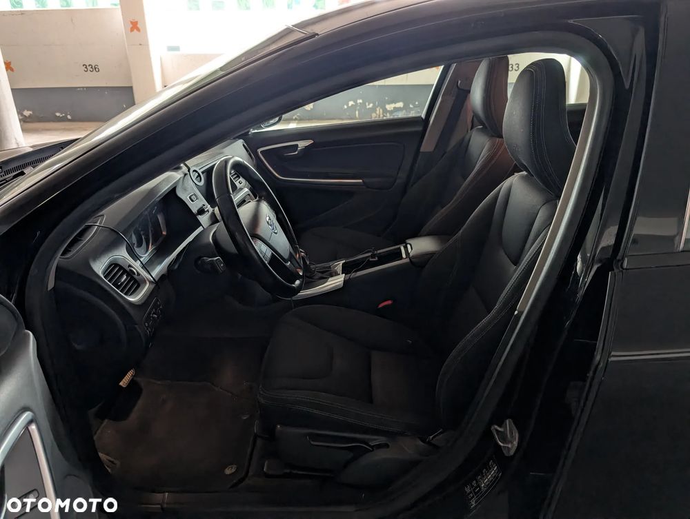 Volvo V60 D3 Kinetic - 4