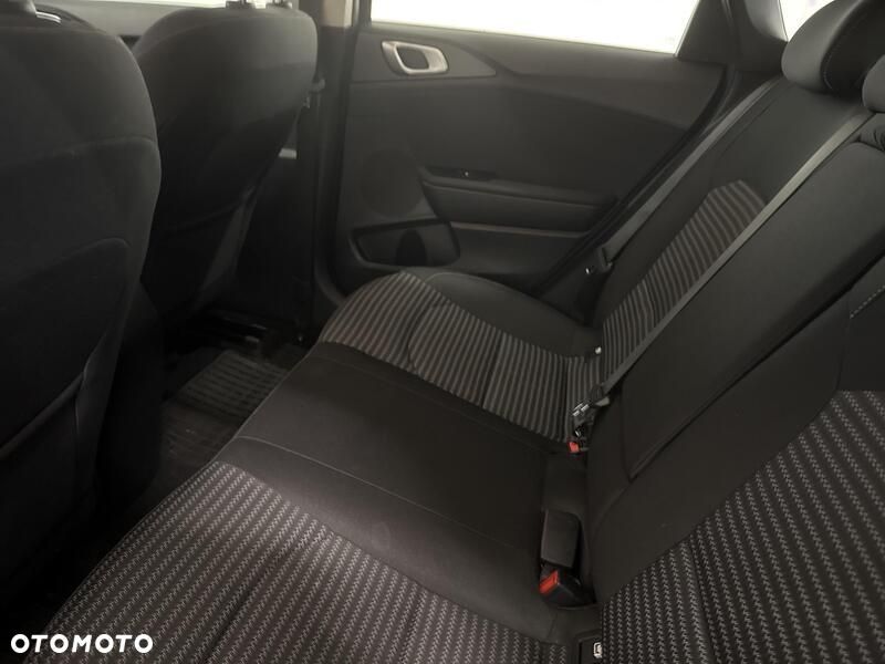 Kia Ceed 1.5 T-GDI M DCT - 20