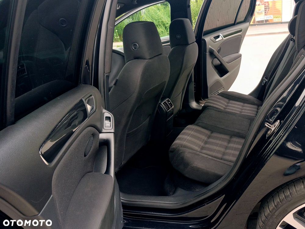 Volkswagen Golf 2.0 TDI DPF DSG GTD - 11