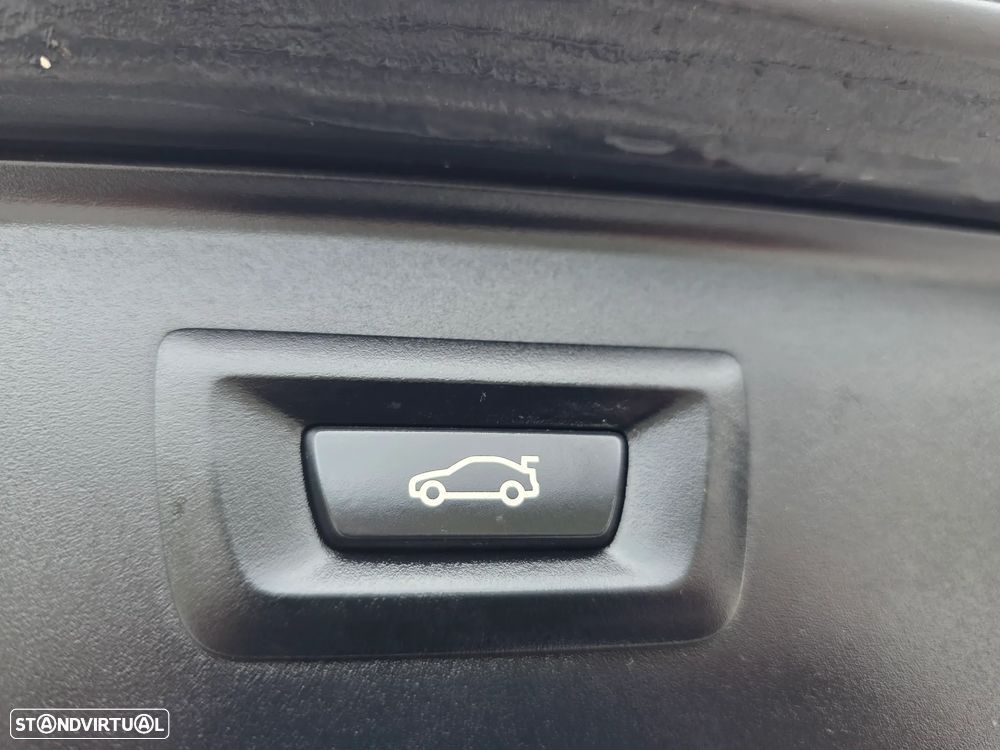 BMW 520 d Exclusive Auto 129g - 28