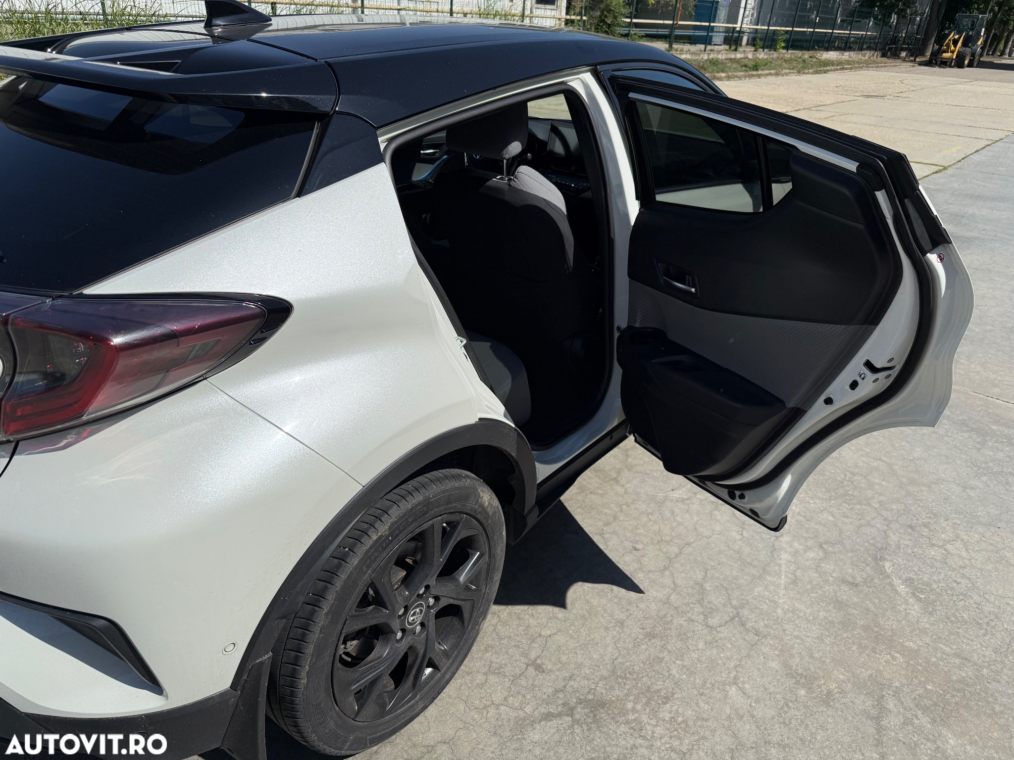 Toyota C-HR 1.2 Turbo 4x4 CVT C-ult LED - 11
