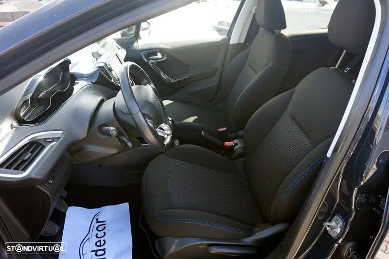 Peugeot 208 1.2 PureTech Style - 5