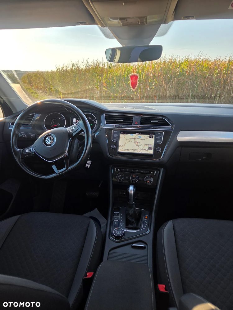 Volkswagen Tiguan - 9