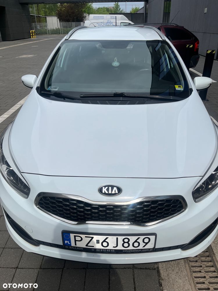Kia Ceed - 8