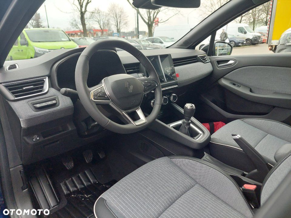 Renault Clio - 7