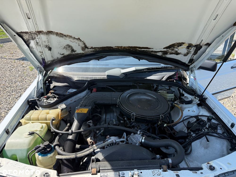 Mercedes-Benz W201 (190) - 21