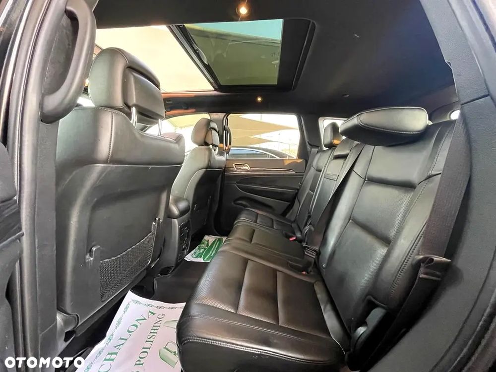 Jeep Grand Cherokee - 14