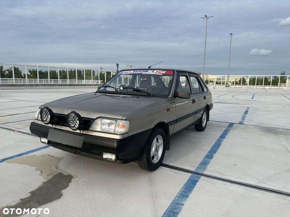Polonez Caro - 1