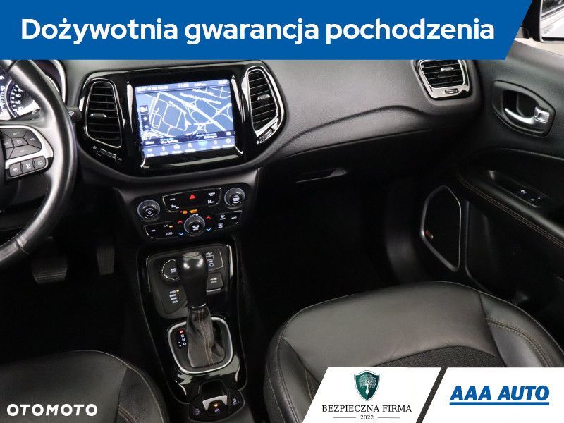Jeep Compass - 10