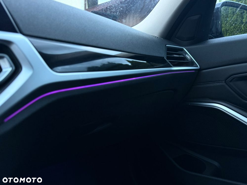 BMW Seria 3 318d Sport Line Shadow - 17
