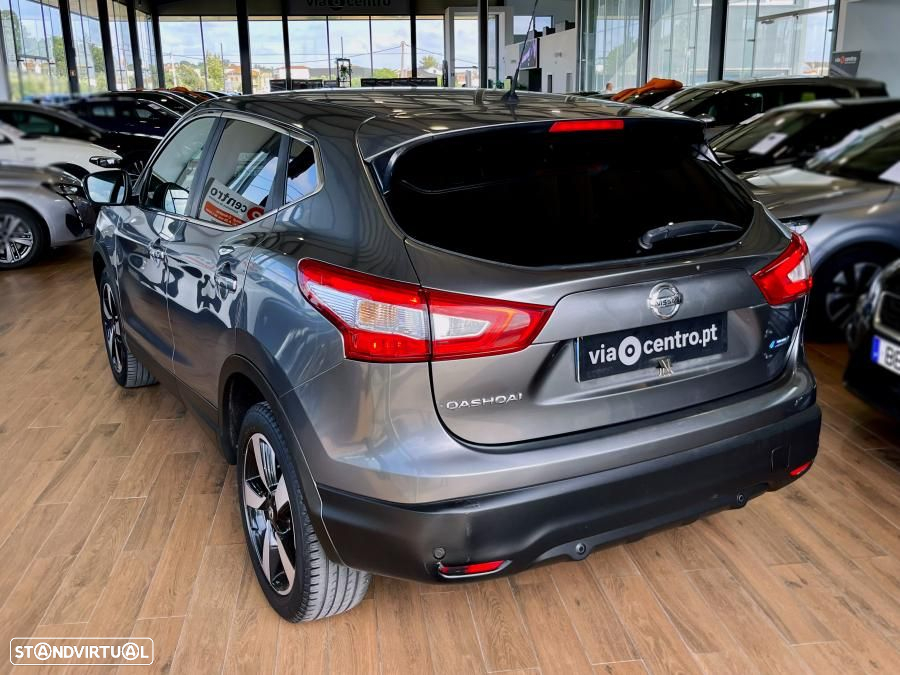 Nissan Qashqai 1.5 dCi N-Connecta - 2