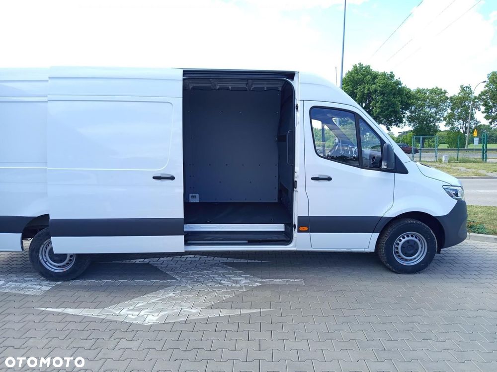 Mercedes-Benz Sprinter - 19