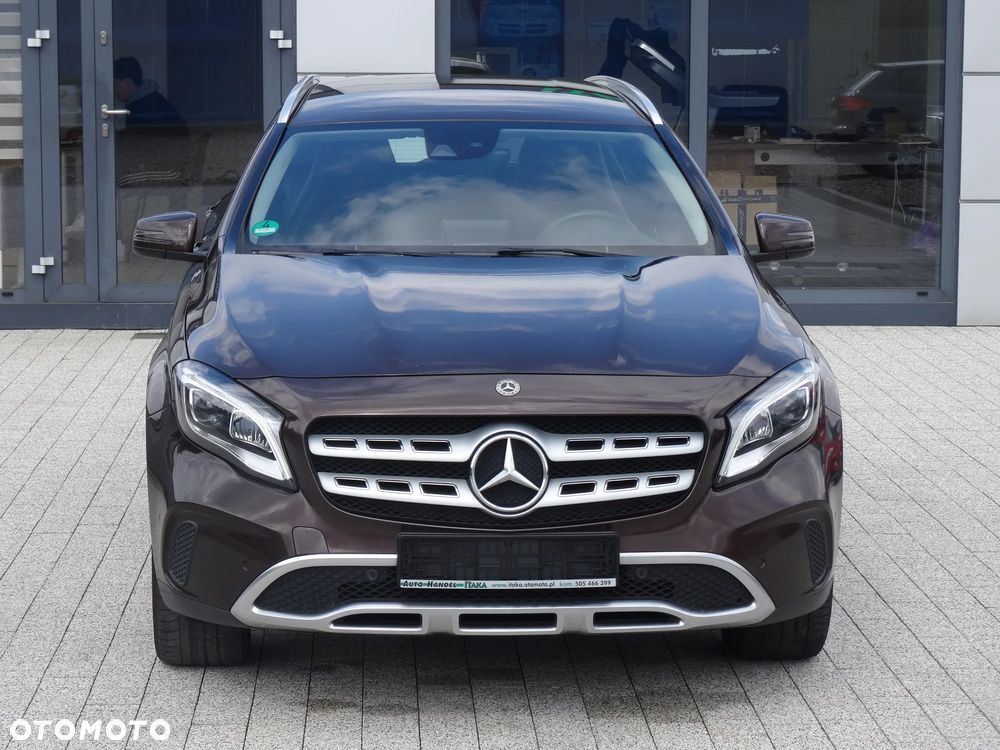 Mercedes-Benz GLA 200 d 4Matic 7G-DCT UrbanStyle Edition - 4