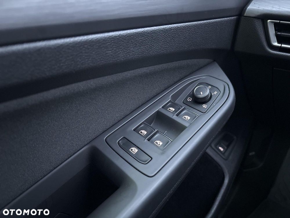 Volkswagen Golf - 15