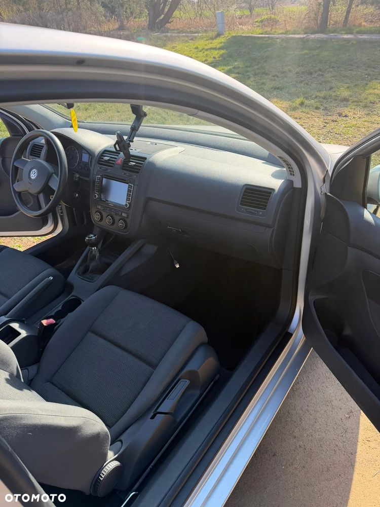 Volkswagen Golf - 11