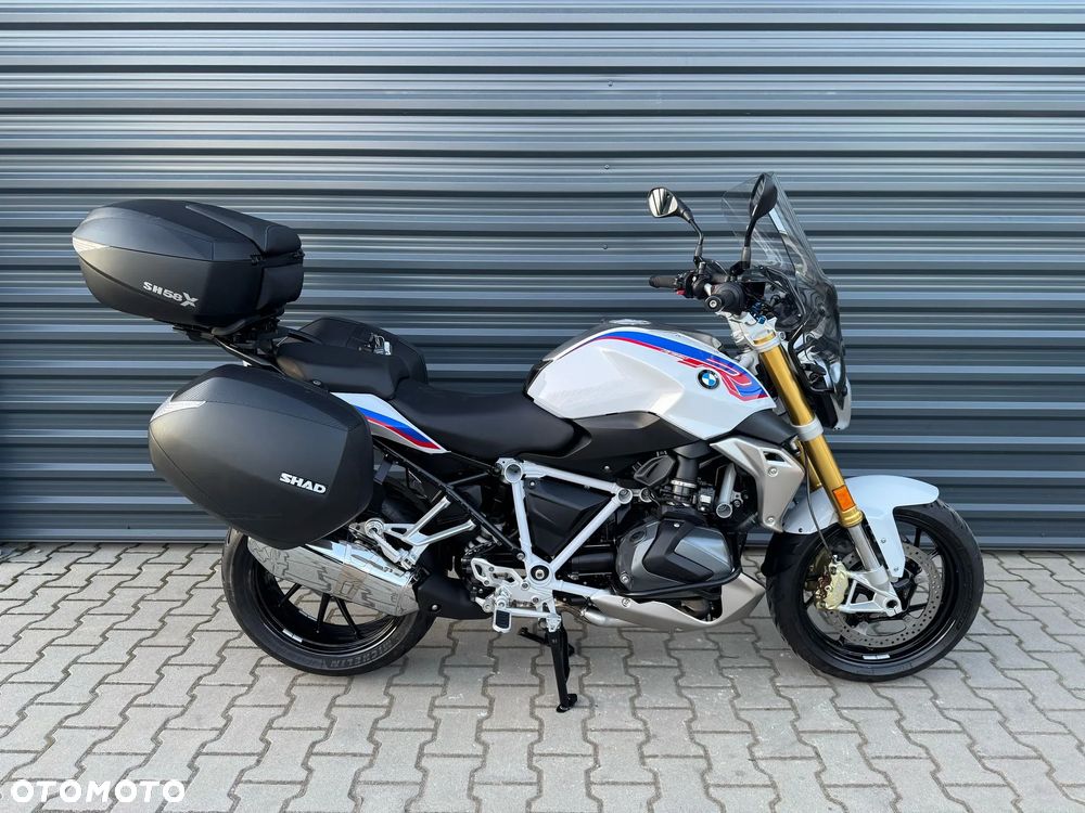 BMW R - 1