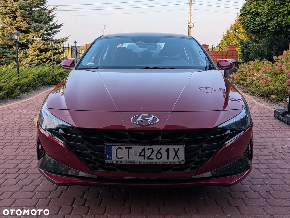 Hyundai Elantra - 2