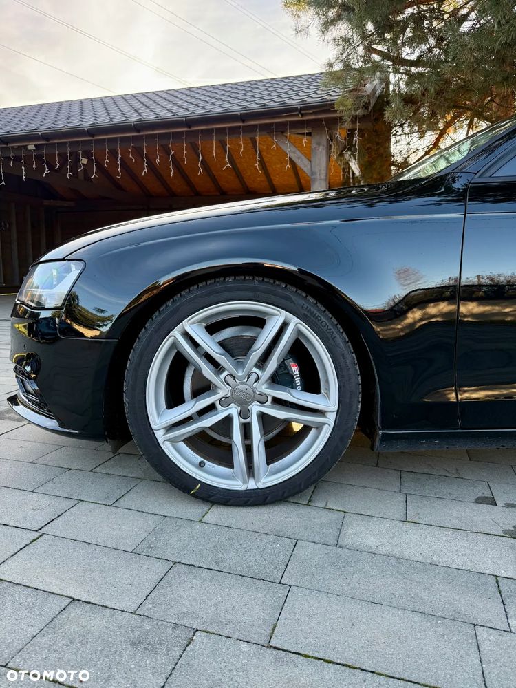 Audi A4 Limousine - 16