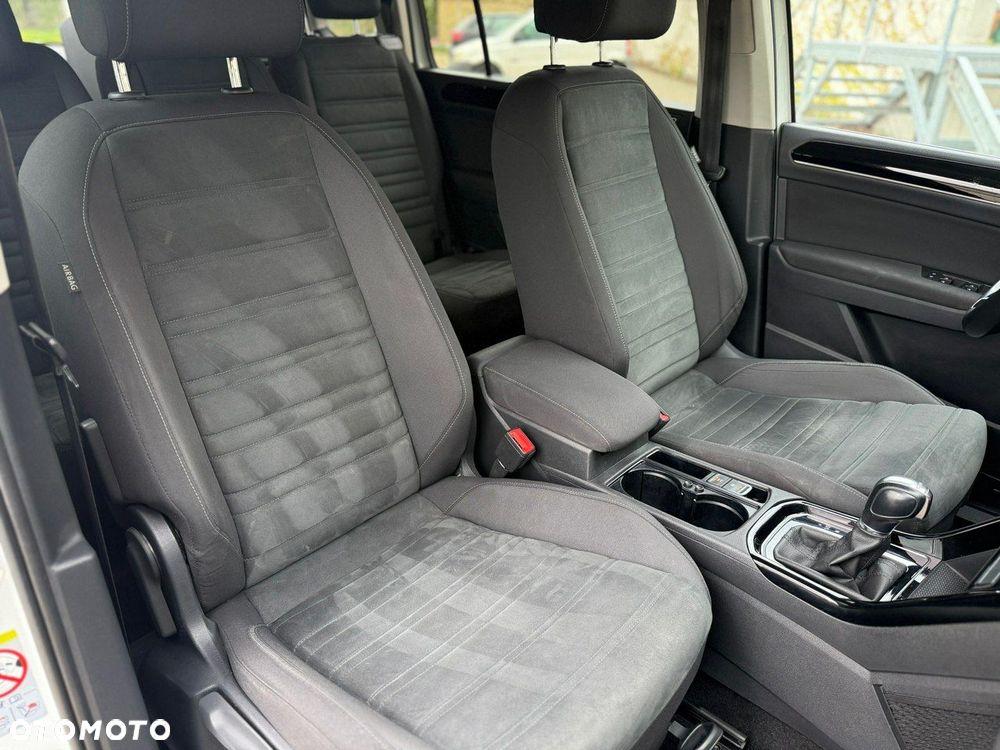 Volkswagen Touran - 8