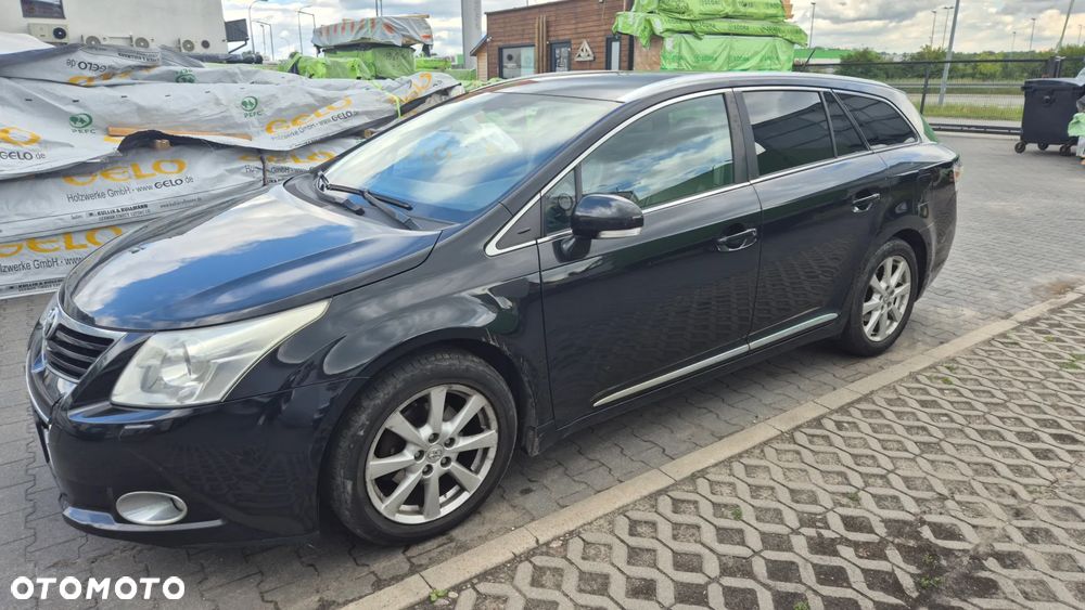 Toyota Avensis - 1