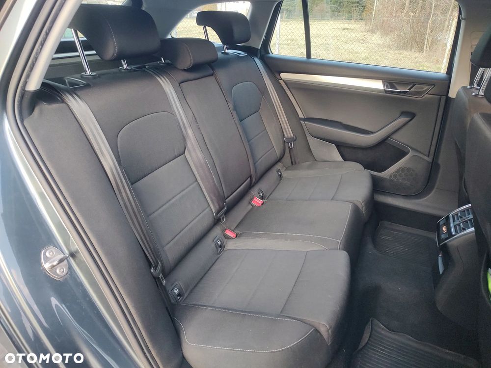 Skoda Superb 2.0 TDI Ambition DSG - 10