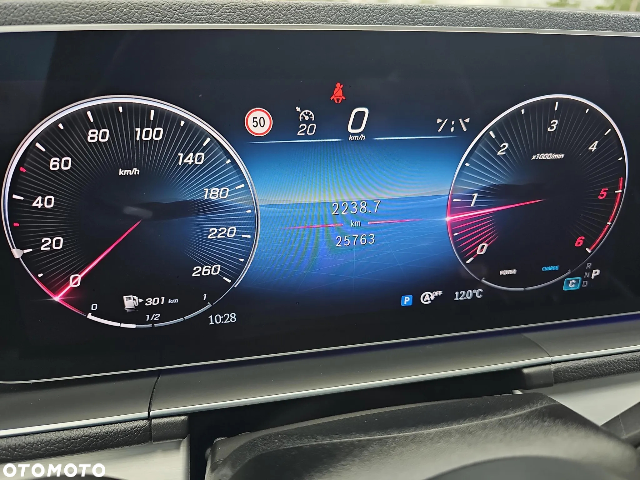 Mercedes-Benz GLE 300 d 4Matic 9G-TRONIC AMG Line Advanced Plus - 25
