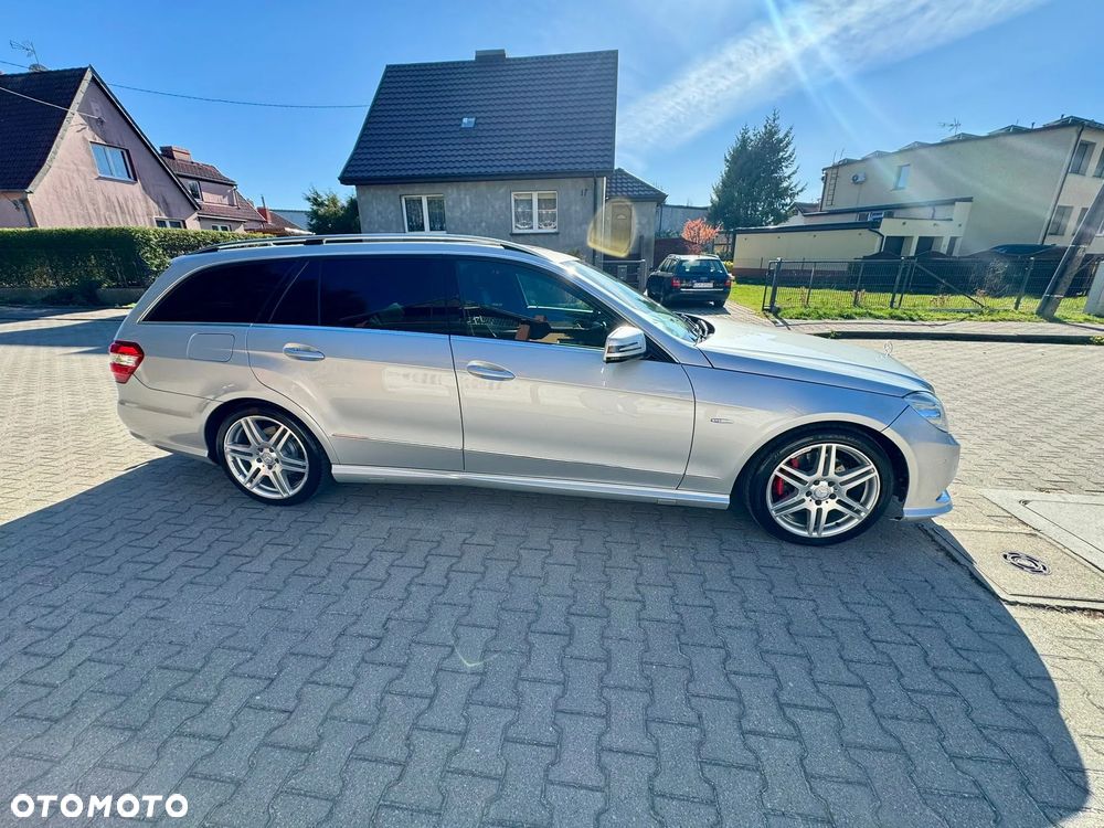 Mercedes-Benz Klasa E 350 CDI DPF BlueEFFICIENCY 7G-TRONIC Elegance - 9